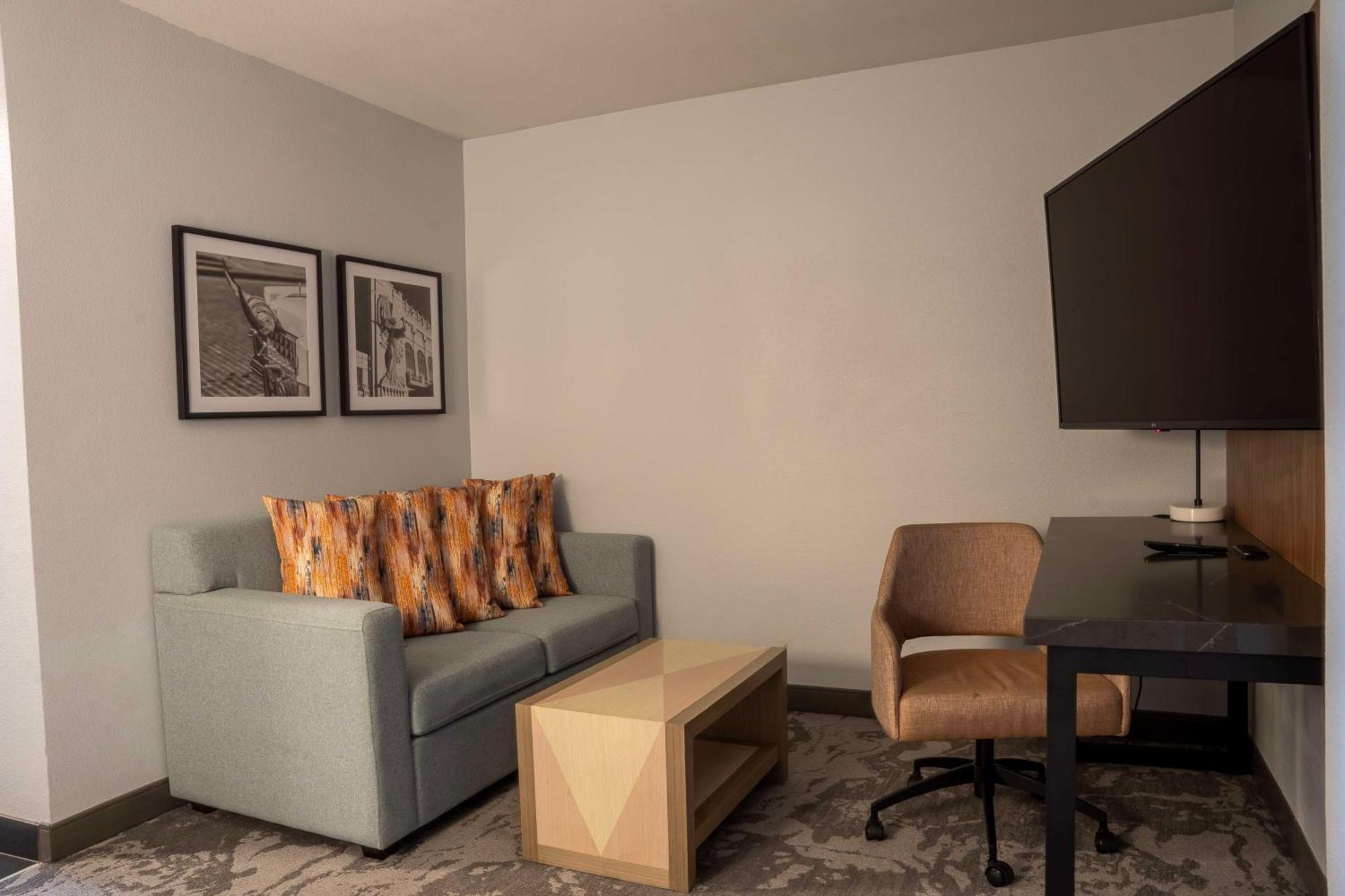 Doubletree By Hilton Fort Worth Fossil Creek Экстерьер фото